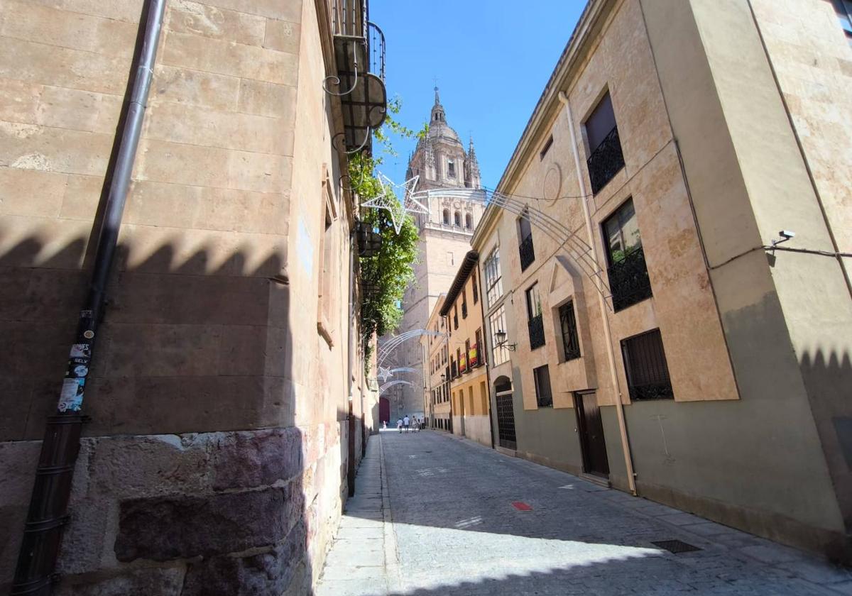 Salamanca se adelanta a la Navidad y... ¡ya cuelga las luces!