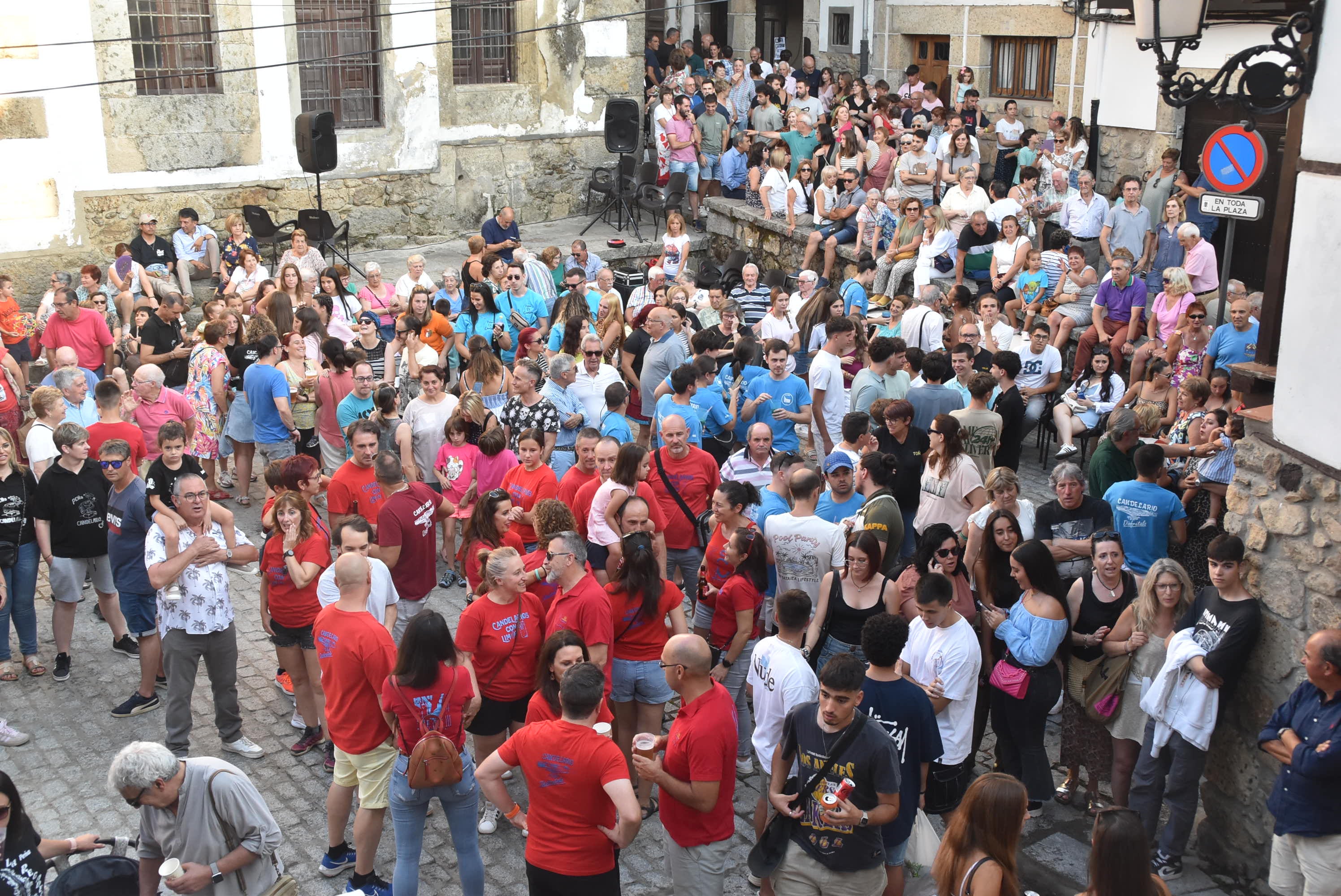 Una pedida de mano sorprende en el pregón de este pueblo salmantino