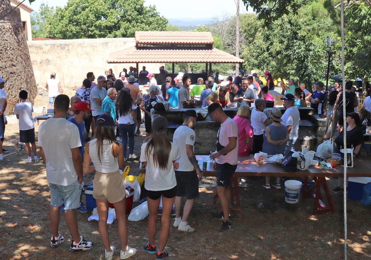 Imagen de participantes en el Día del Calderillo celebrado en agosto de 2023.