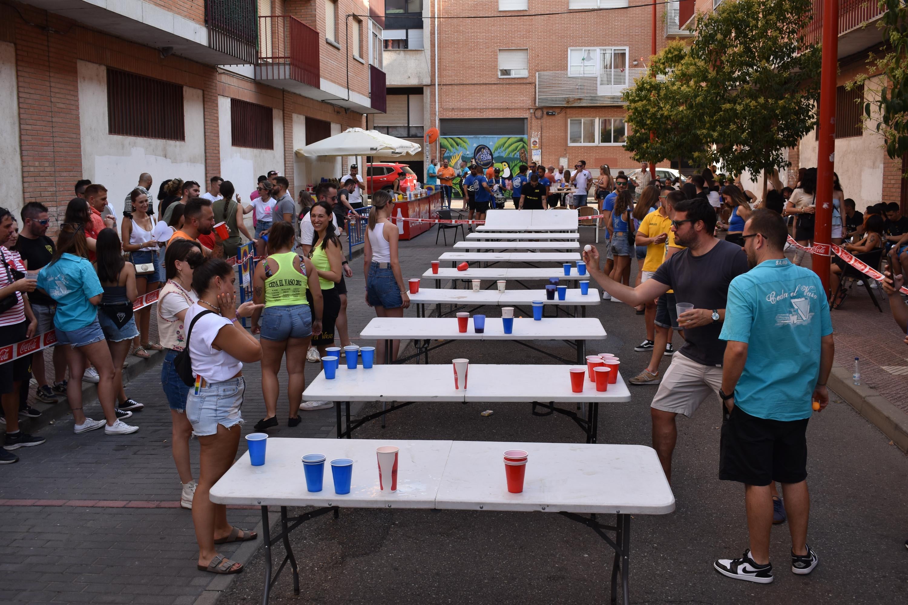 Los jóvenes toman las calles de Santa Marta con las sesiones de los tardeos