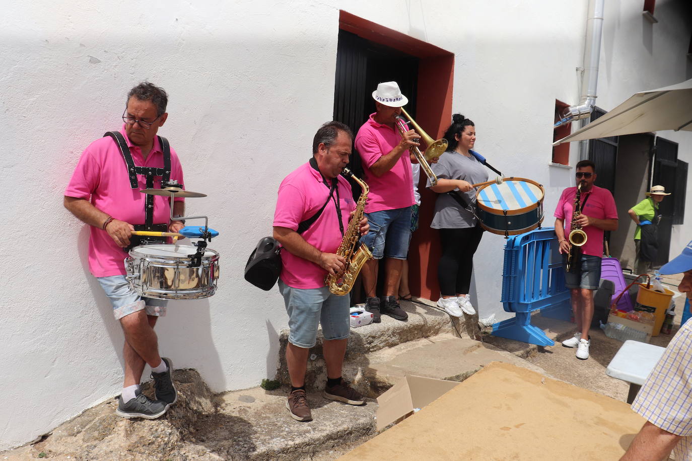 Frades de la Sierra disfruta de la paella festiva