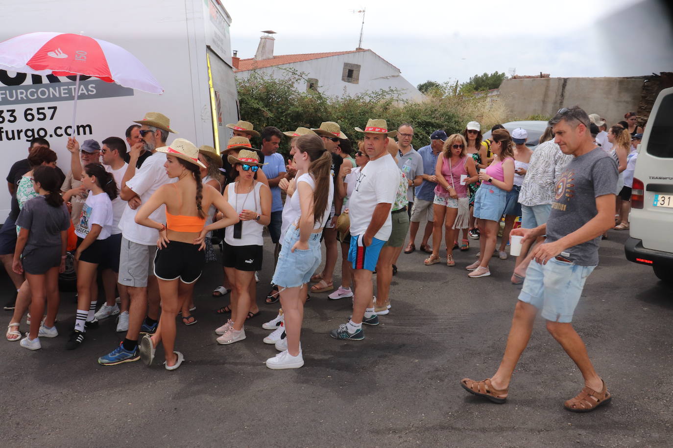 Frades de la Sierra disfruta de la paella festiva