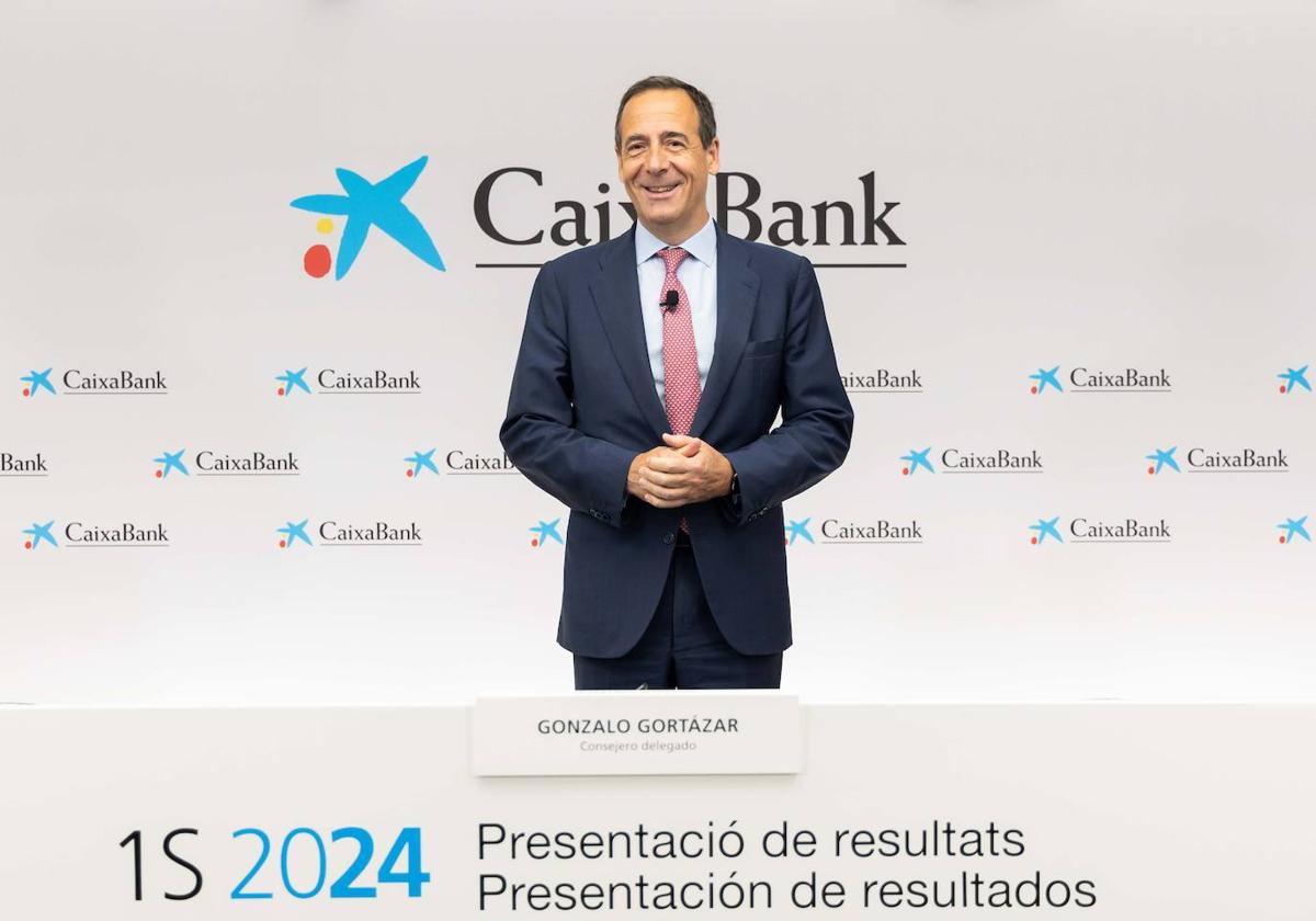 Gonzalo Gortázar, consejero delegado de CaixaBank, durante la presentación de resultados del primer semestre de 2024.