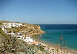 Panorámica de una de las playas de Burgau.