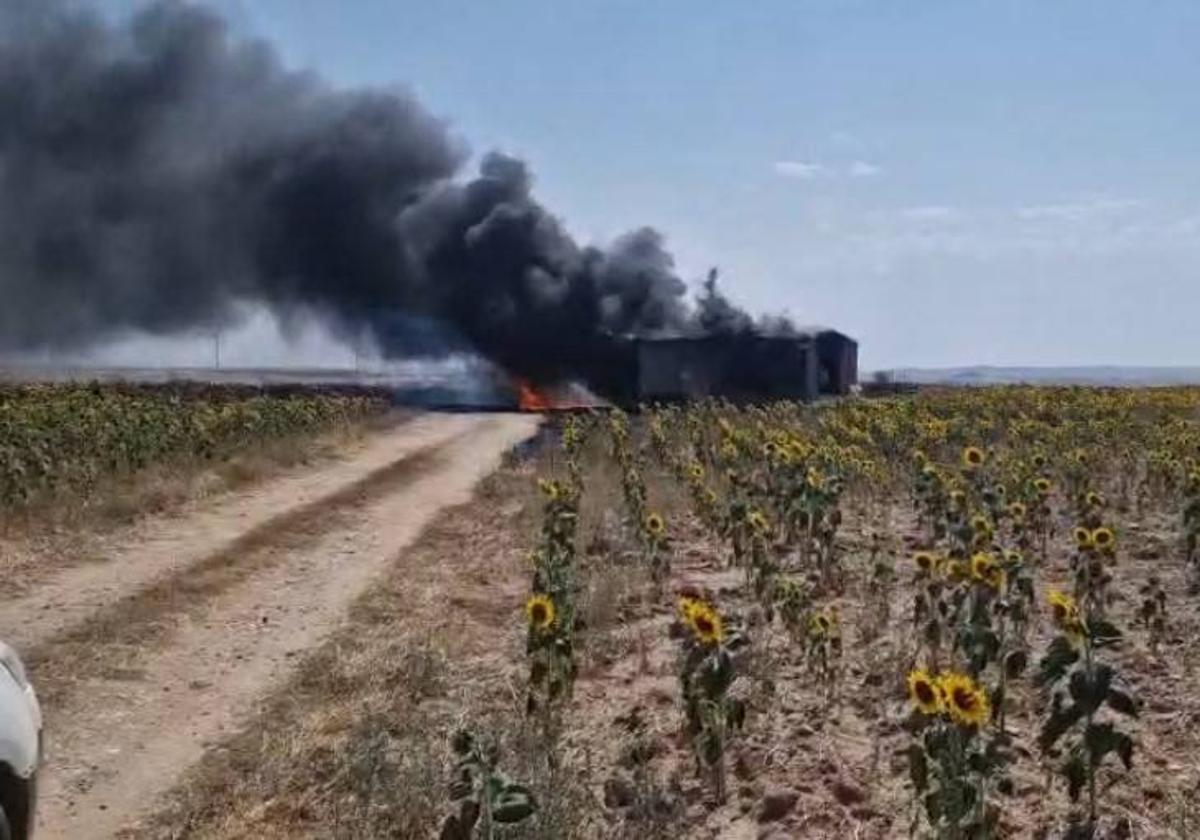 Alarma por un incendio forestal en Garcihernández