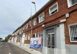 Imagen del bloque de la calle Linares, en el barrio de El Carmen.