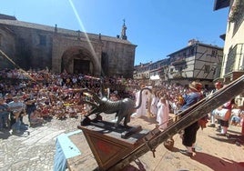 Cientos de personas disfrutaron de la representación de La Loa