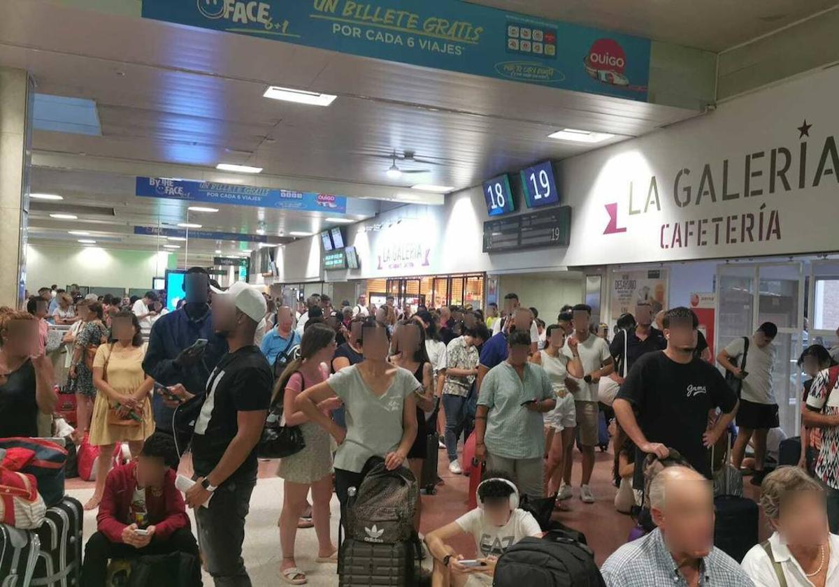 Los pasajeros, en la estación de Chamartín.