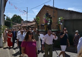 San Gil durante el recorrido de la procesión por el casco urbano