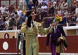 Julio Norte en una vuelta al ruedo triunfal esta mañana en Bayona (Francia).