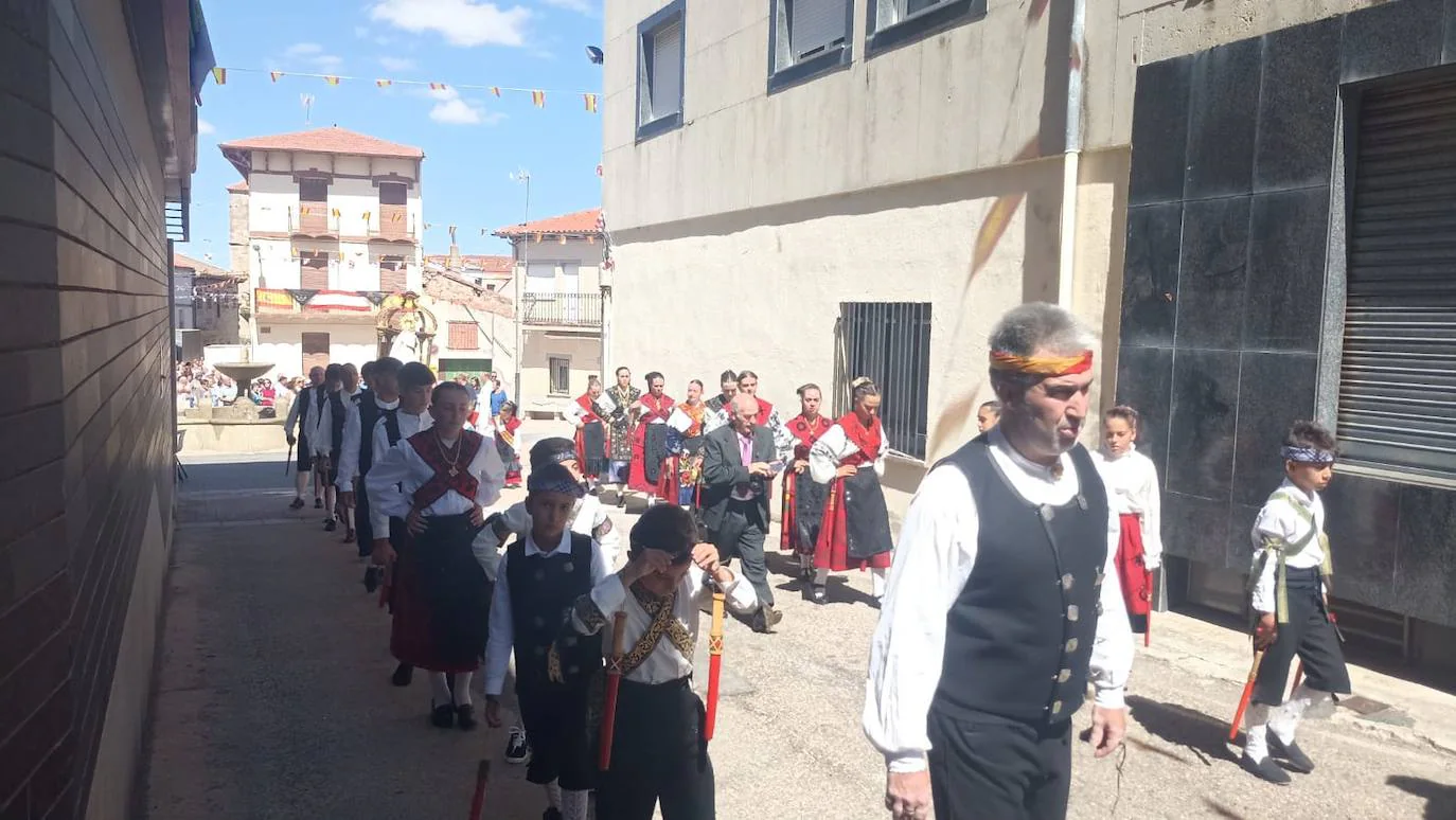 Cespedosa de Tormes honra a la Virgen del Carrascal