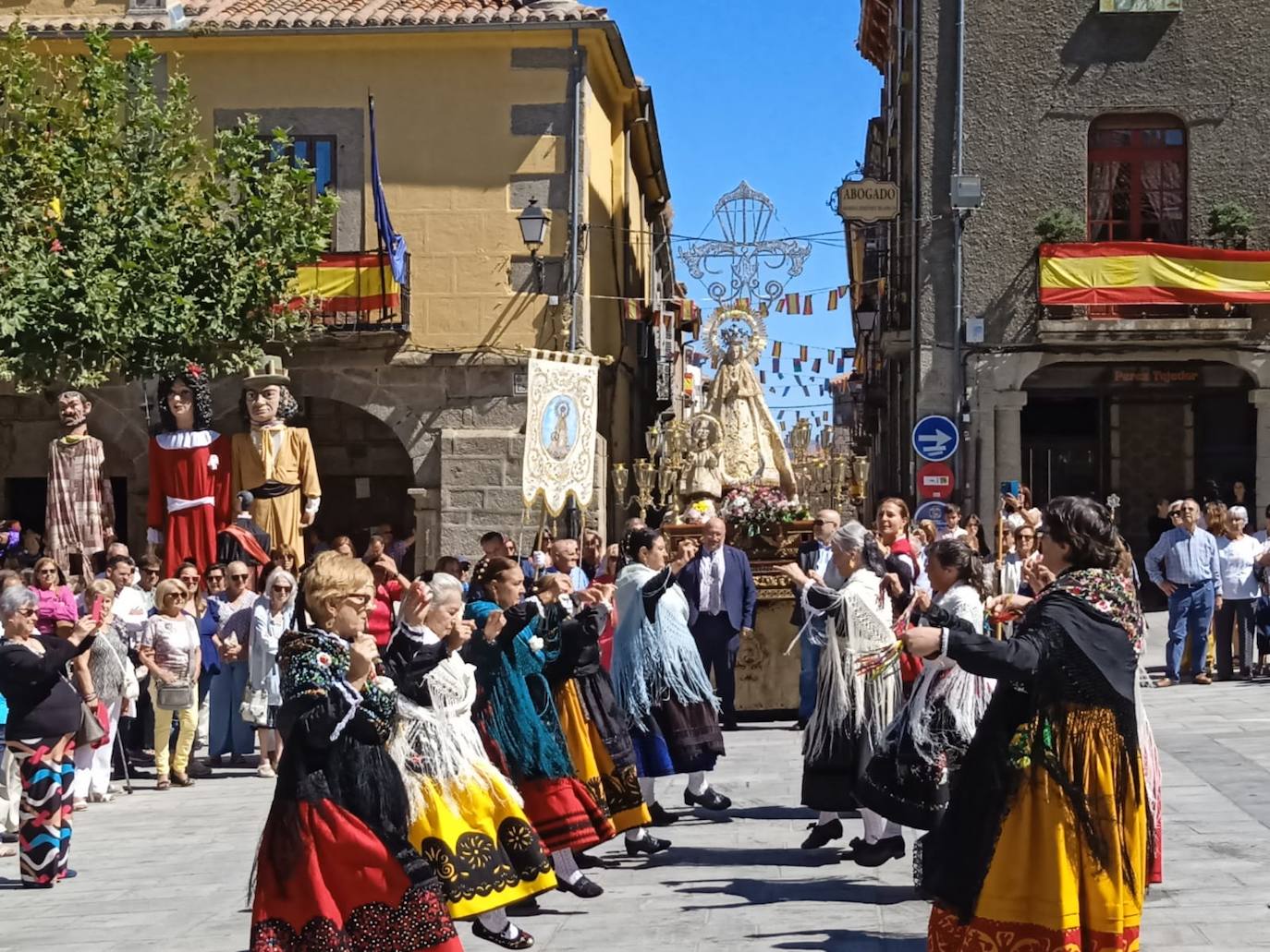 Piedrahita rinde honores a la Virgen de la Vega