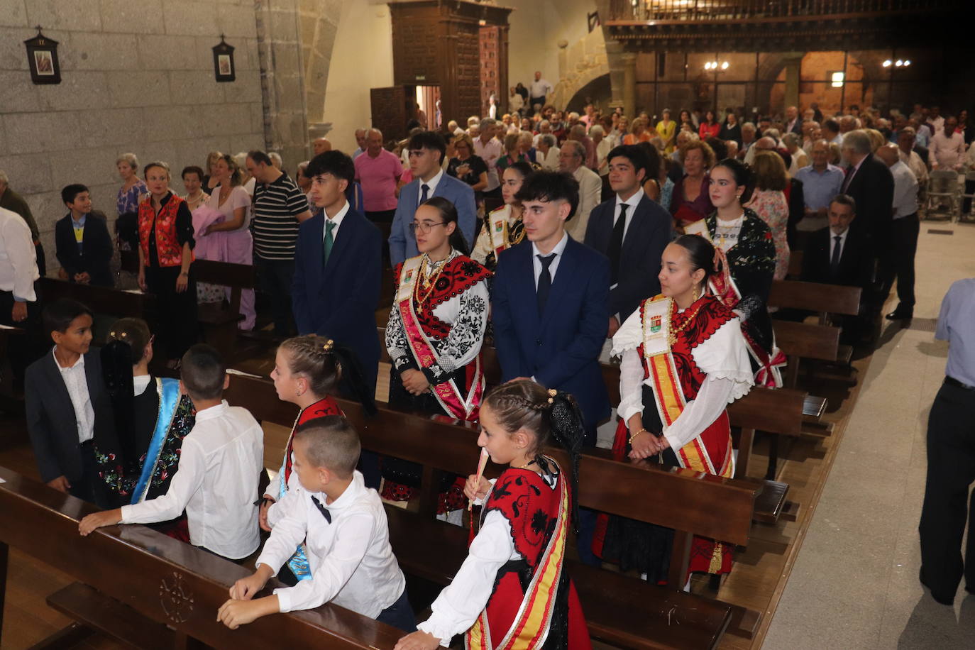 Sones de tradición para honrar a la Virgen del Carrascal en Cespedosa de Tormes