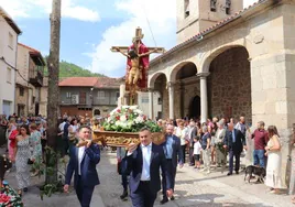 Imagen de la procesión con el Cristo celebrada el año pasado.