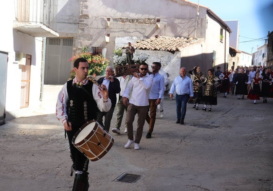 Imagen de la procesión de San Antonio celebrada en Valdelacasa