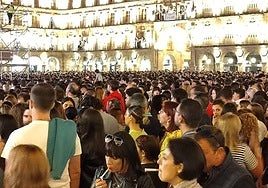 Numerosos espectadores se dieron cita en el recinto para el concierto.