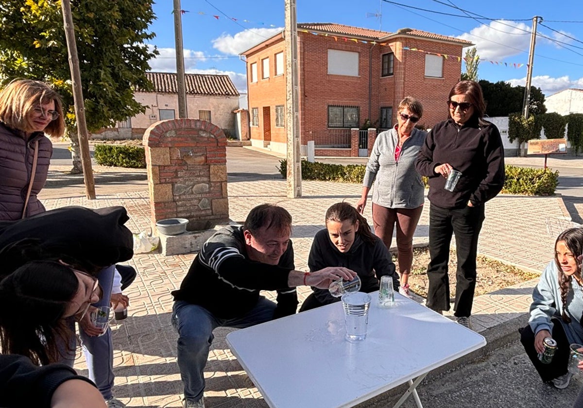 Inicio de fiesta en Nava con acento intergeneracional