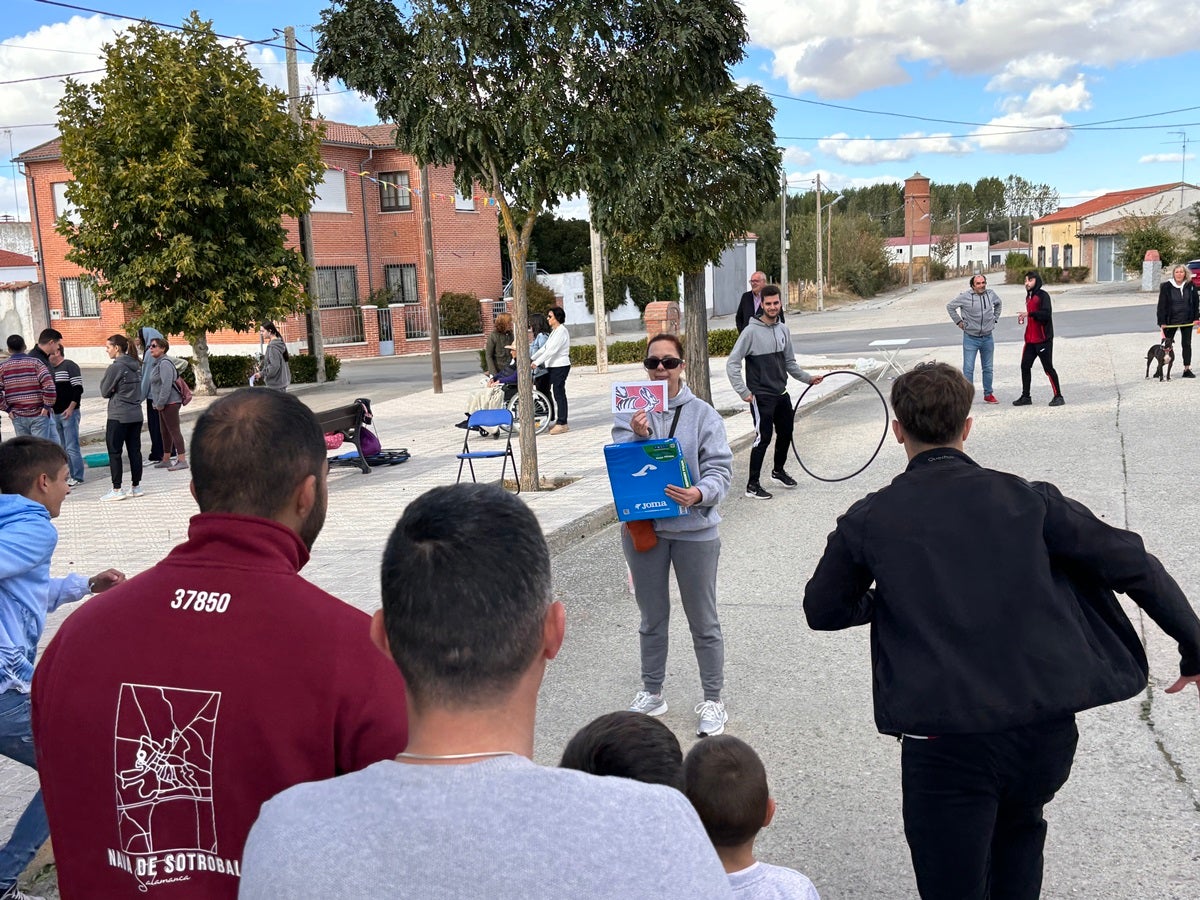 Inicio de fiesta en Nava con acento intergeneracional