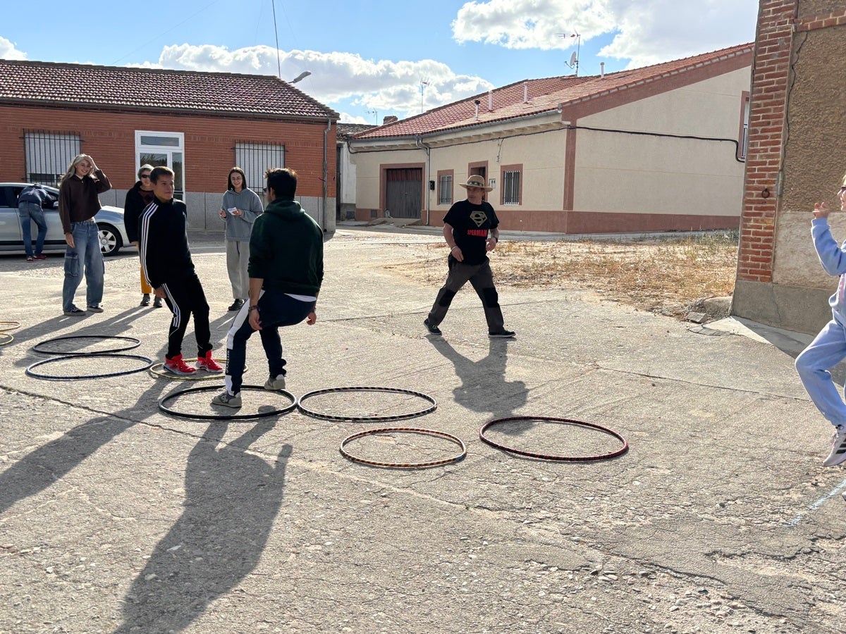 Inicio de fiesta en Nava con acento intergeneracional