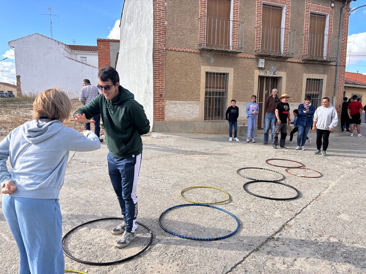 Inicio de fiesta en Nava con acento intergeneracional