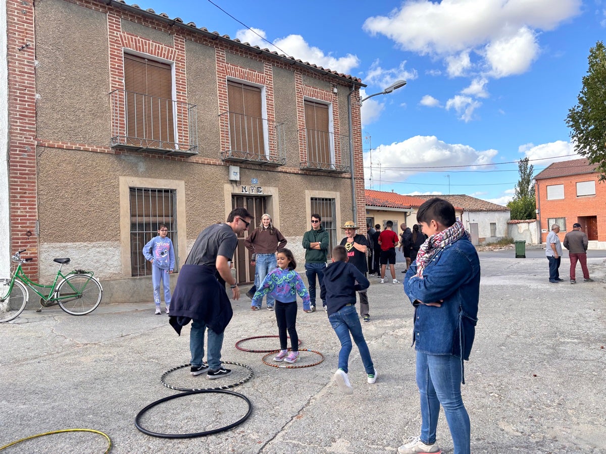 Inicio de fiesta en Nava con acento intergeneracional