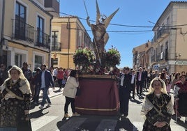 Procesión con San Miguel Arcángel en Peñaranda de Bracamonte