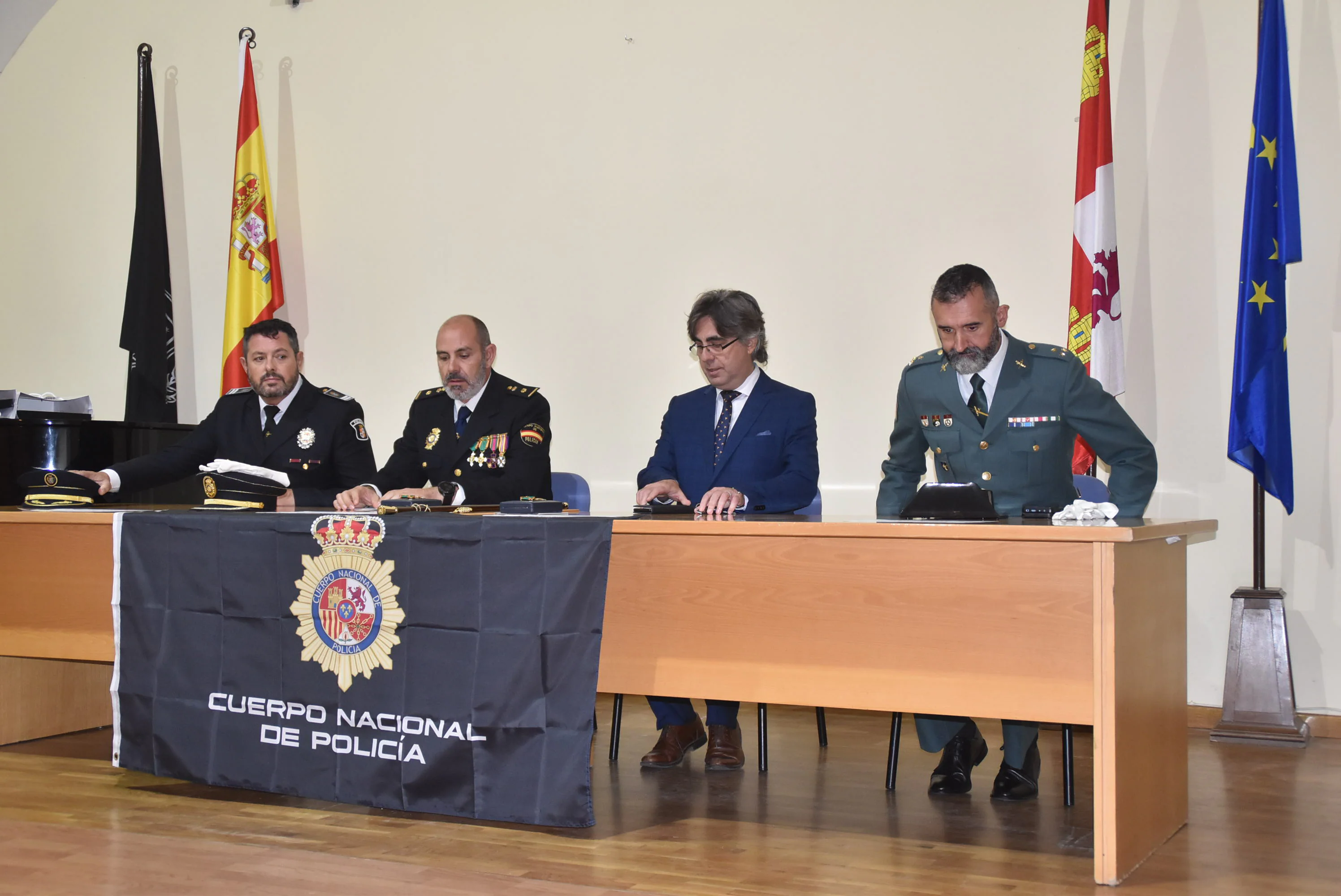 La Policía Nacional en Béjar celebra su día con la entrega de distinciones y reconocimientos