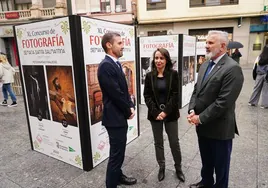 Adrián Rodríguez, Carmen Seguín y Francisco Hernández han presentado la exposición.