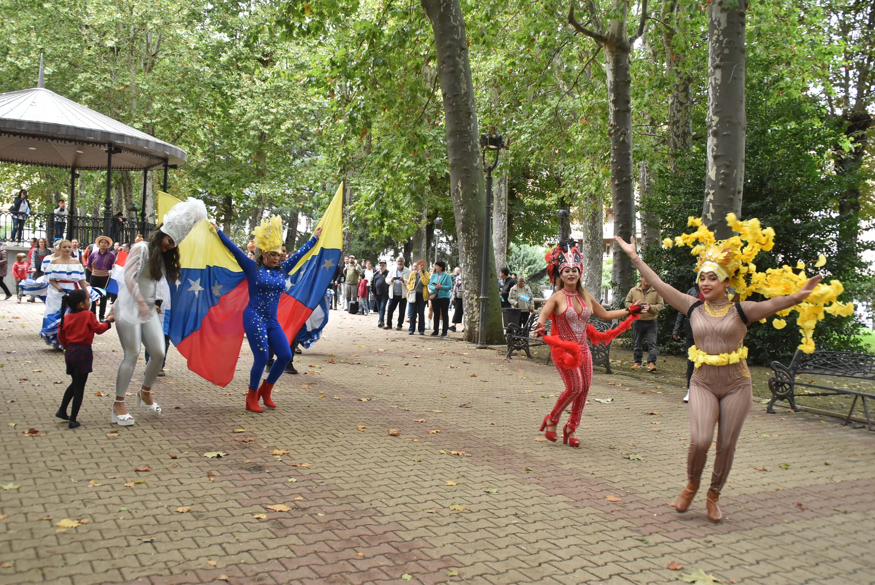 Lleno en Béjar en el primer día de la Hispanidad para fomentar la convivencia