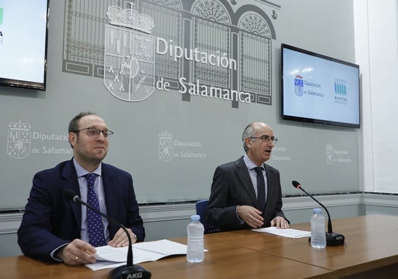 Marcos Iglesias, diputado de Economía y Hacienda, y Javier Iglesias, presidente de la Diputación de Salamanca.