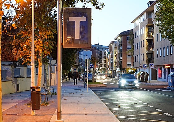 Imagen de la parada de taxis en la carretera de Ledesma en Salamanca.