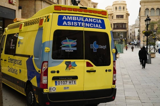 Una ambulancia en Salamanca.