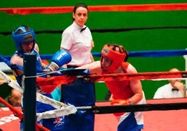 Un combate de boxeo en una Gala anterior celebrada en el pabellón de San José.