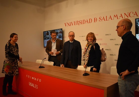 Gemma Barrueco, Ángel Peralvo, José Miguel Mateos, Ana Chaguaceda y Manuel Hernández durante la presentación.