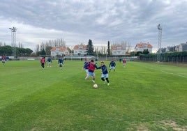 Yago, en el entrenamiento de este miércoles, en una acción con Juancho.