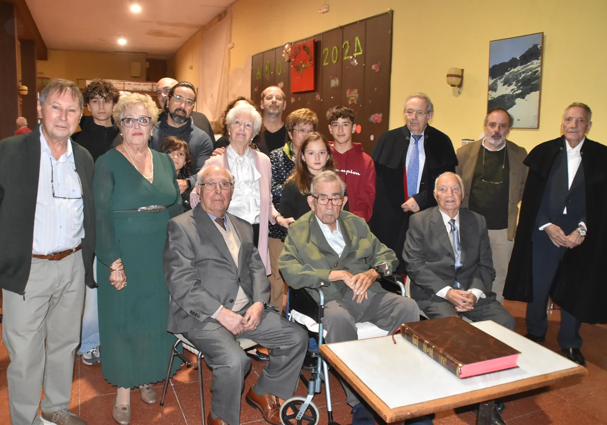 El Casino Obrero de Béjar reconoce el compromiso y apoyo de sus socios durante décadas