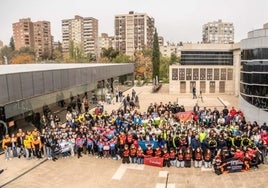 Foto de familia de los galardonados por la FETRI en la sede del COE.