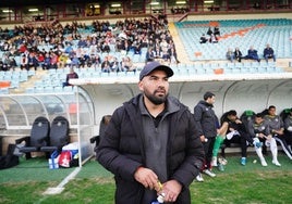 Jehu Chiapas en su área técnica, durante el choque de este domingo.