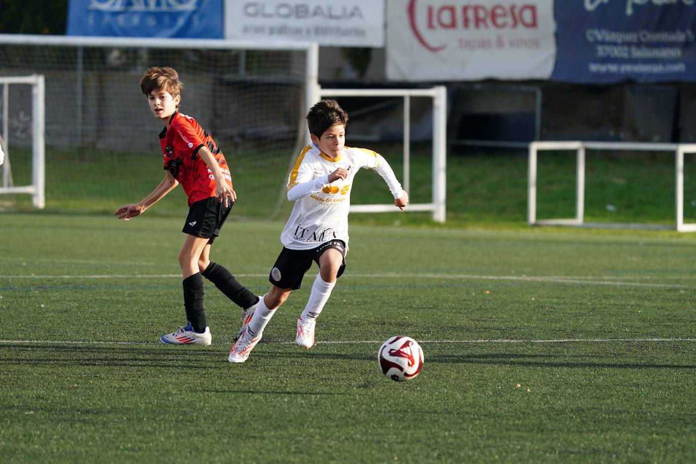 La jornada del fútbol base en Salamanca, en imágenes