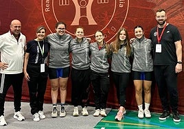 Integrantes del equipo femenino de halterofilia de la Universidad de Salamanca.