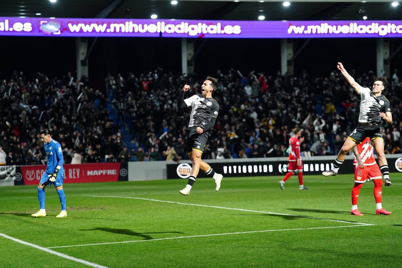 Todas las imágenes de la noche de Copa para Unionistas contra el Rayo Vallecano