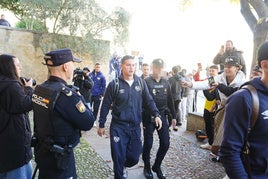 James a su llegada a Salamanca.