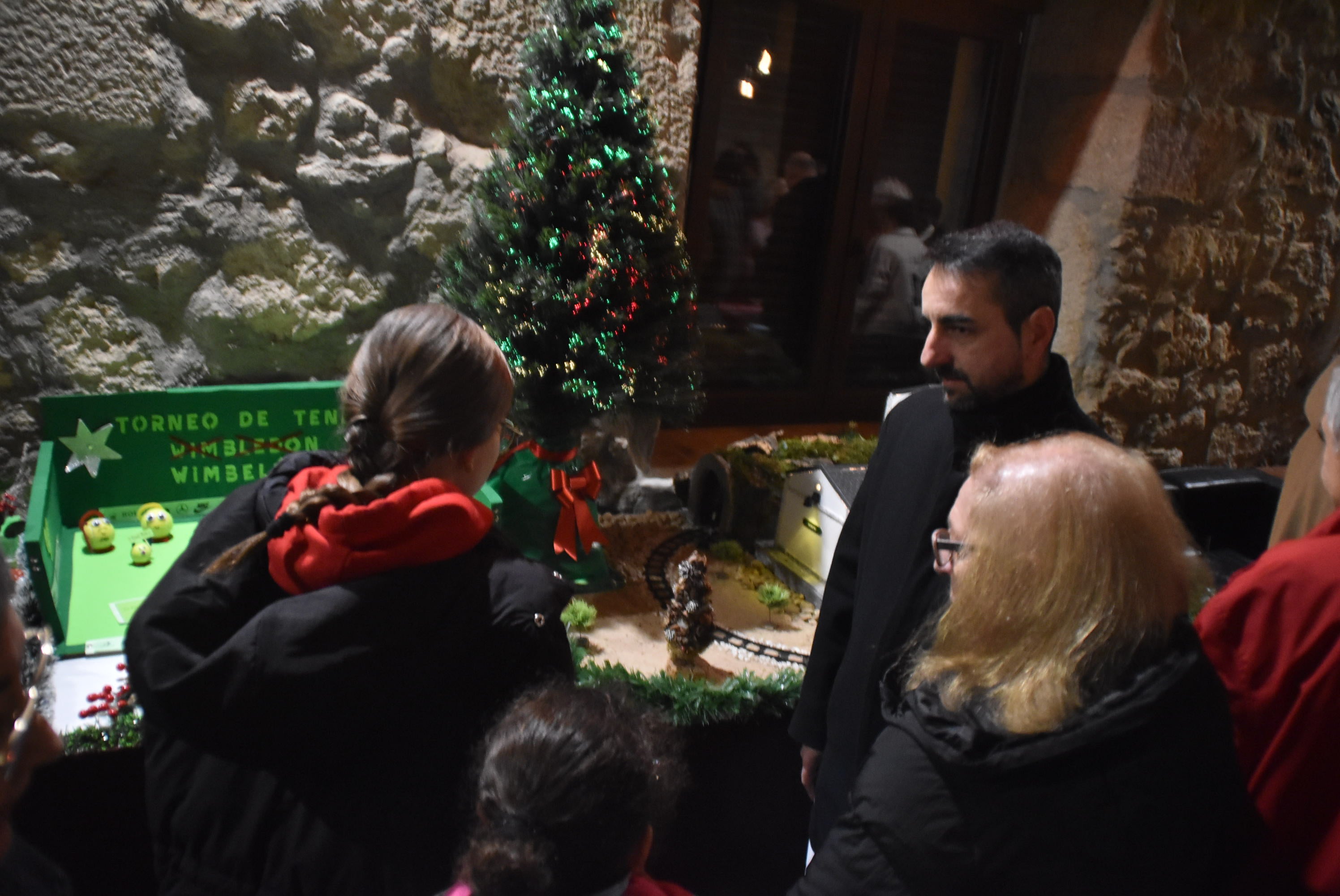 Béjar presume de tradición belenística en la muestra de la Hermandad de Jesús Nazareno