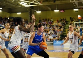 Imagen del último partido de la Liga Femenina de Baloncesto disputado por el Perfumerías Avenida.