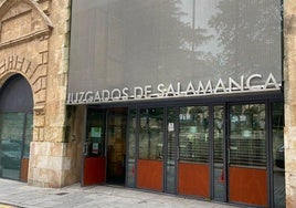 Imagen de la entrada a los Juzgados de Salamanca.