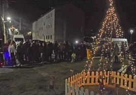 Imagen de parte de la iluminación navideña del barrio de La Antigua en Béjar.