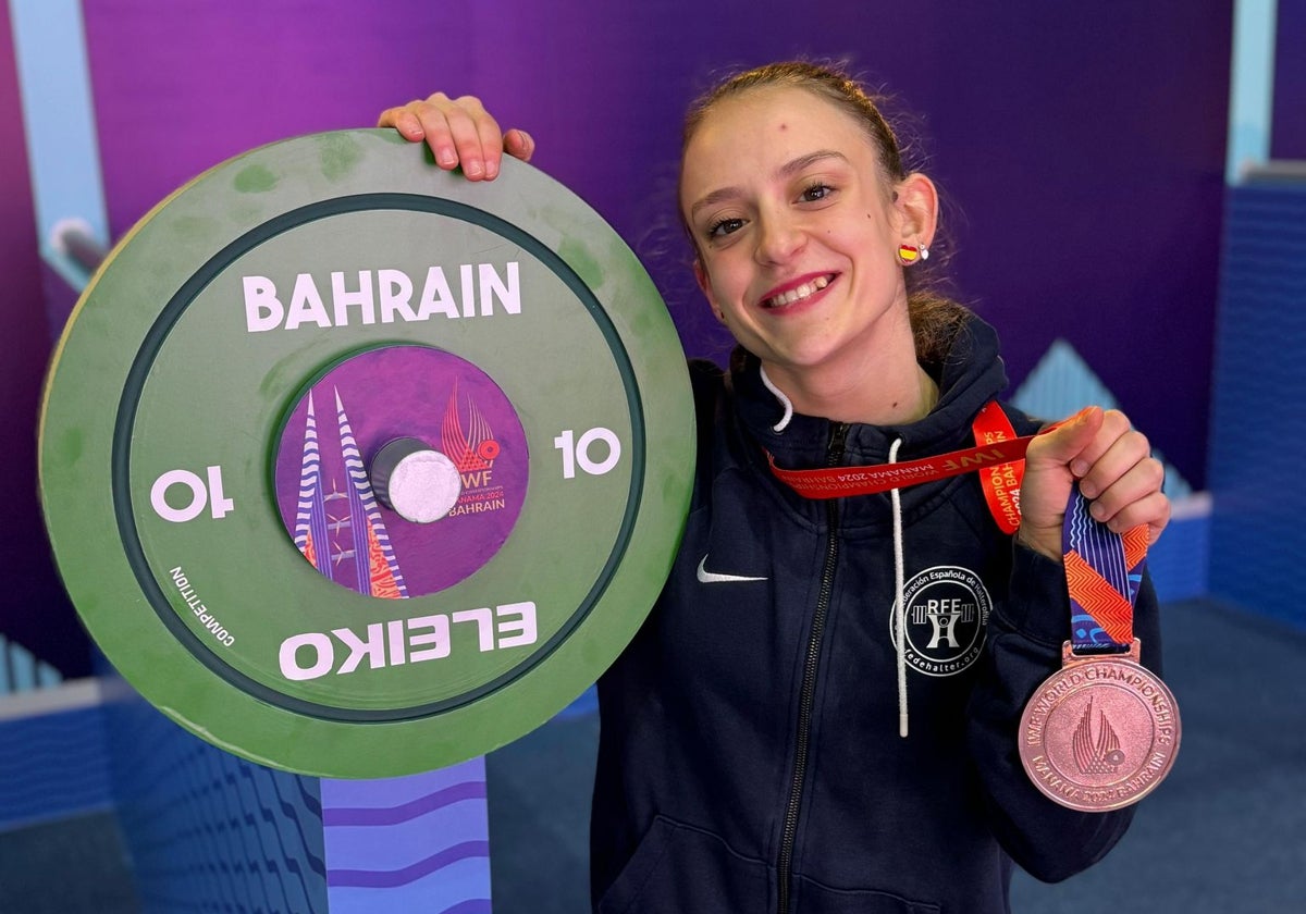 Marta García Rincón, hace unos días en Bahrein con su medalla de bronce en el Mundial absoluto.