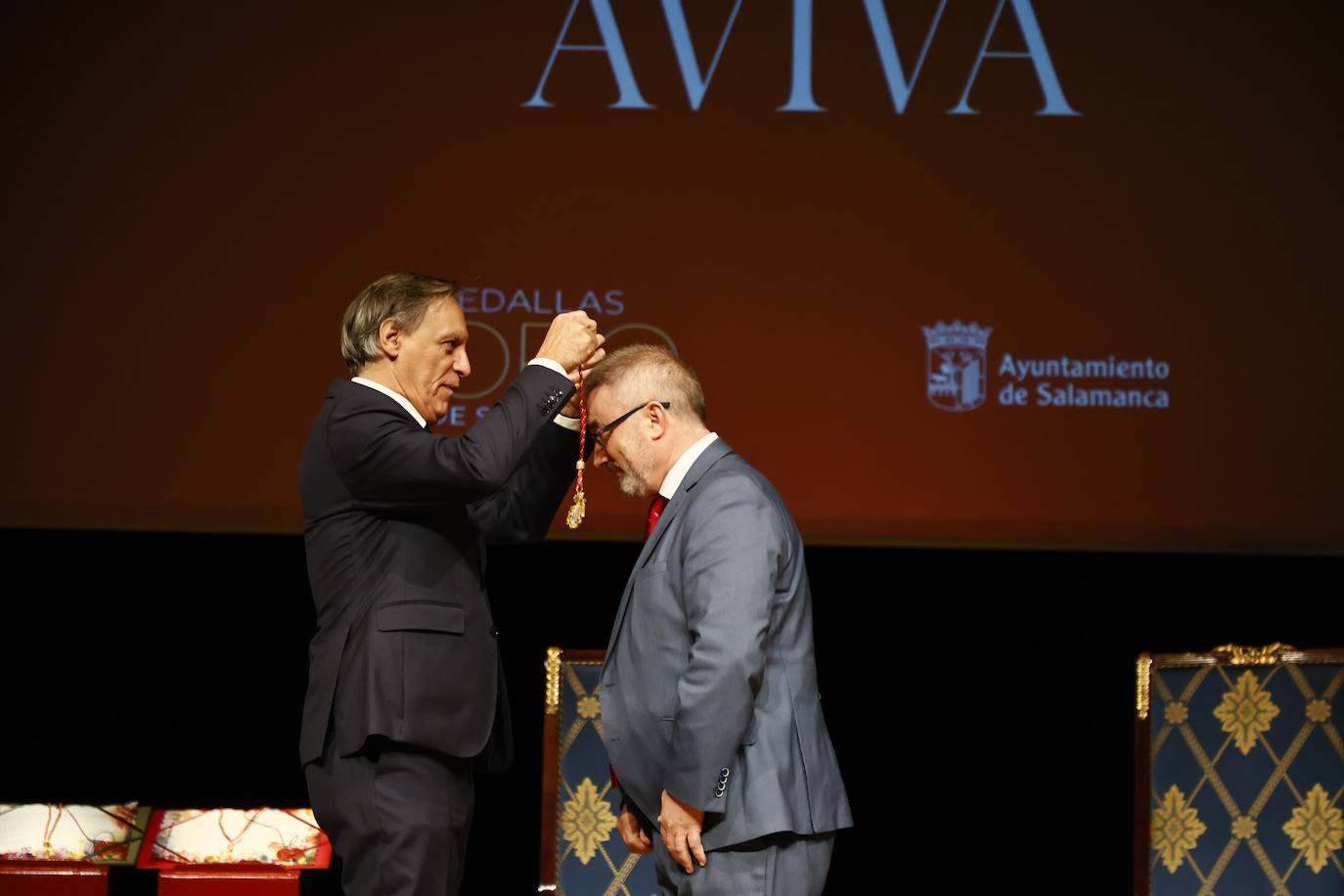 Godofredo García, Sayagués y Aviva recogen las Medallas de Oro