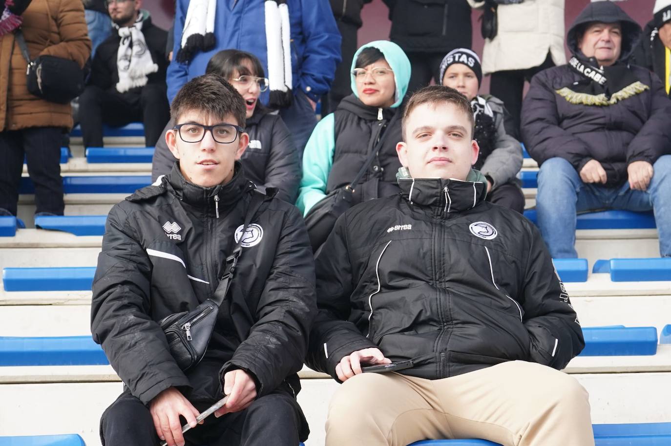 Búscate en la grada del Reina Sofía en el partido entre Unionistas y la Real Sociedad B