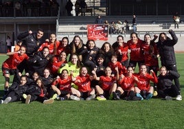 Foto de equipo del Salamanca FF tras la victoria.